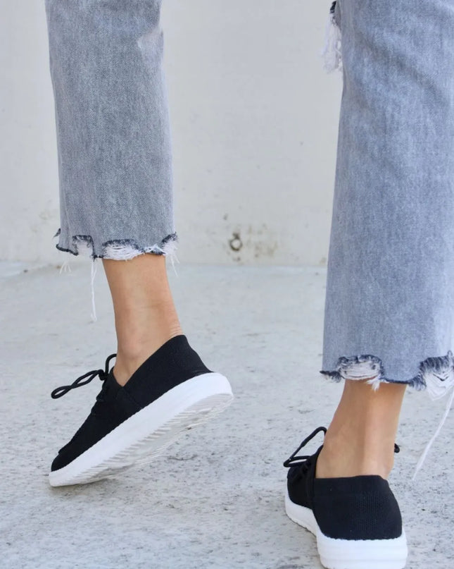 Forever Link Flat Round Toe Lace-Up Sneakers