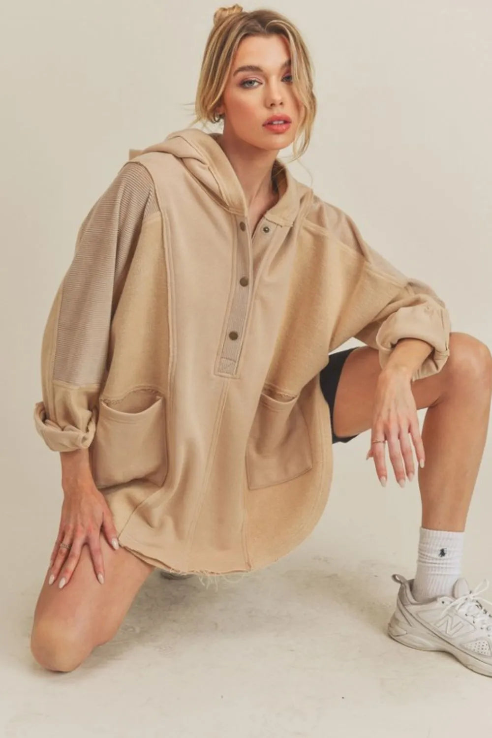 Aemi + Co Slit Half Snap Oversize Hoodie OAT