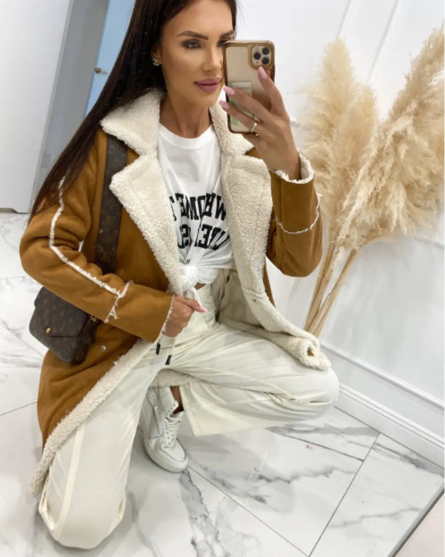 Lapel Collar Exposed Seam Buttoned Coat