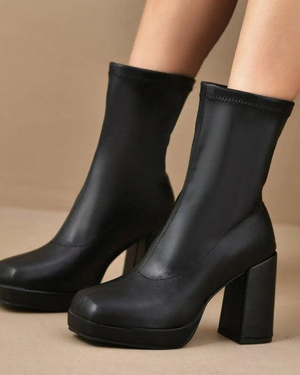 Round Toe Block Heels Boots Black