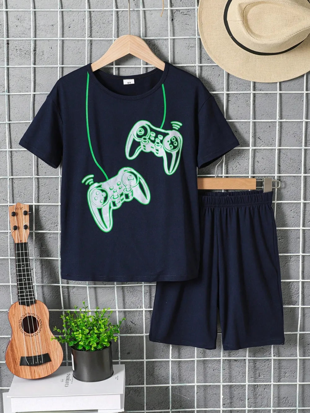 Children's Graphic Round Neck T-Shirt and Pants Set Black