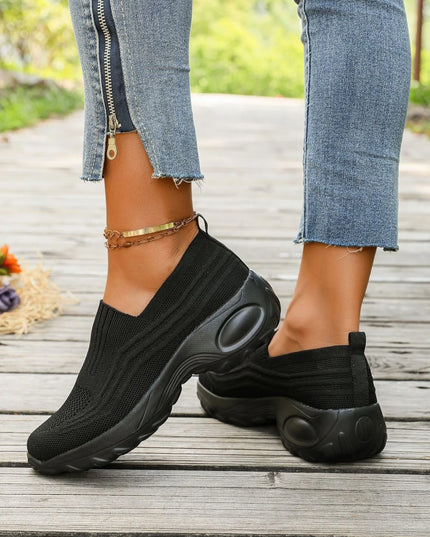 Round Toe Mesh Sneakers 