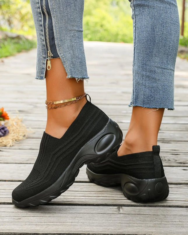 Round Toe Mesh Sneakers 