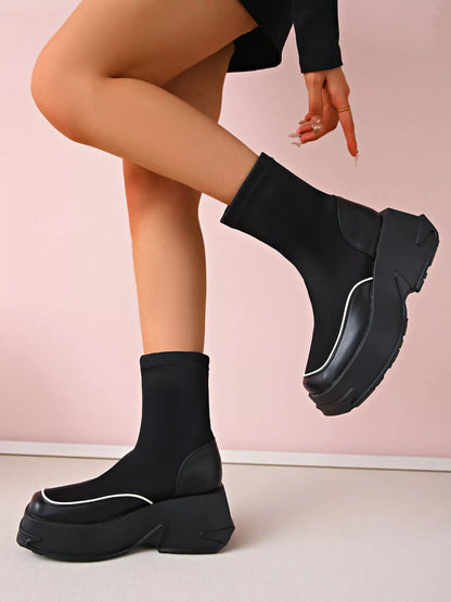 Round Toe Platform Boots