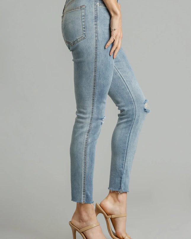 Umgee 5-Pockets Distressed Detail Stretch Denim Skinny Jeans with Unfinished Hem