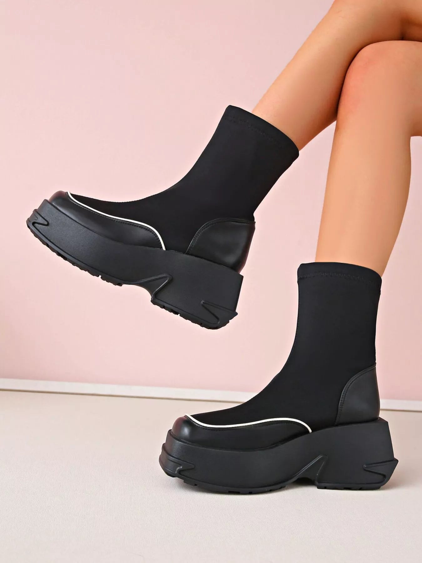 Round Toe Platform Boots