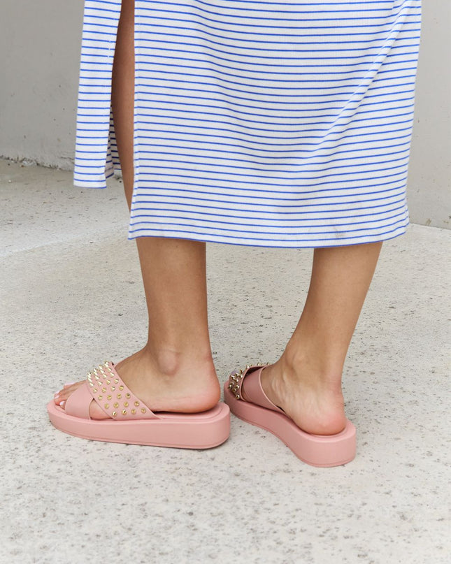 Forever Link Studded Cross Strap Sandals in Blush