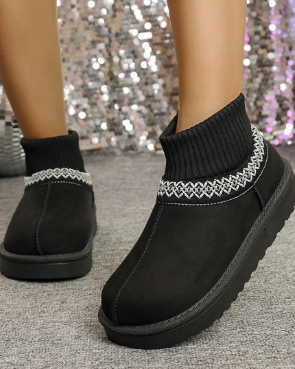 Round Toe Platform Boots Black