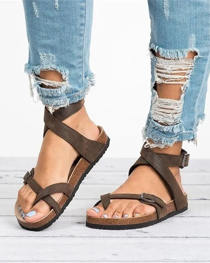 Toe Loop Flats Sandals Brown