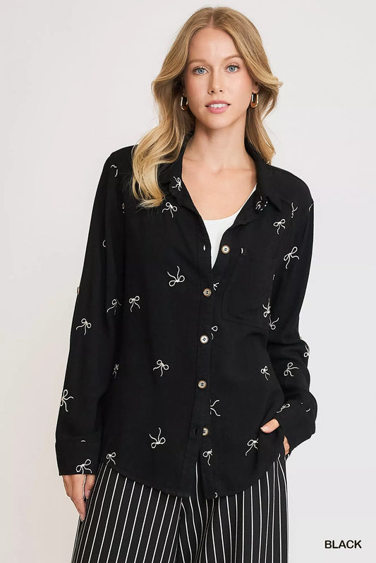 Umgee Linen Blend Fitted Shirt with Ribbon Embroidery Details Black