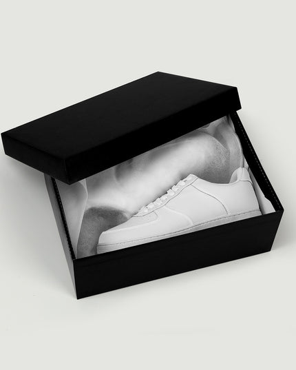 SF_F8 Low Top Unisex Sneaker